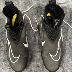 Used Nike Alpha Menace Elite 3 used once and never again.